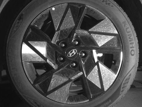 Used 2025 Hyundai Kona SEL image 14