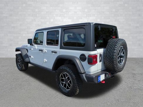 Used 2024 Jeep Wrangler Unlimited Rubicon image 6