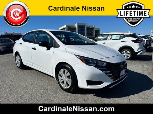 Used 2025 Nissan Versa S w/ Trunk Package FWD image 1