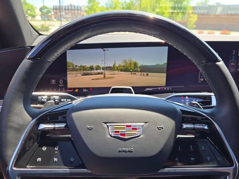 Used 2025 Cadillac Escalade Sport w/ Touring Package AWD/4WD image 38