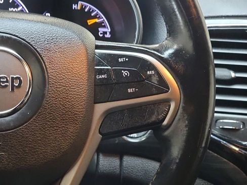 Used 2020 Jeep Grand Cherokee Altitude AWD/4WD image 19