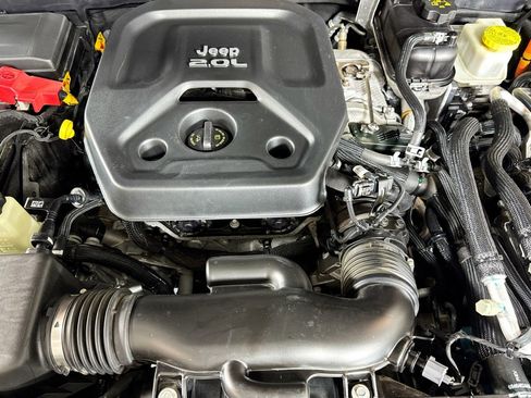 Used 2022 Jeep Wrangler Unlimited Rubicon 4xe image 28