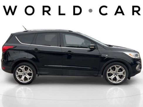 Used 2019 Ford Escape Titanium image 8