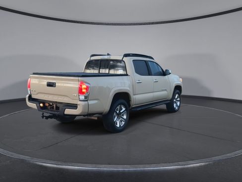 Used 2016 Toyota Tacoma Limited w/ Towing Package AWD/4WD image 8