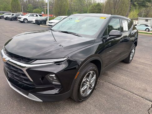 Used 2023 Chevrolet Blazer LT FWD image 9