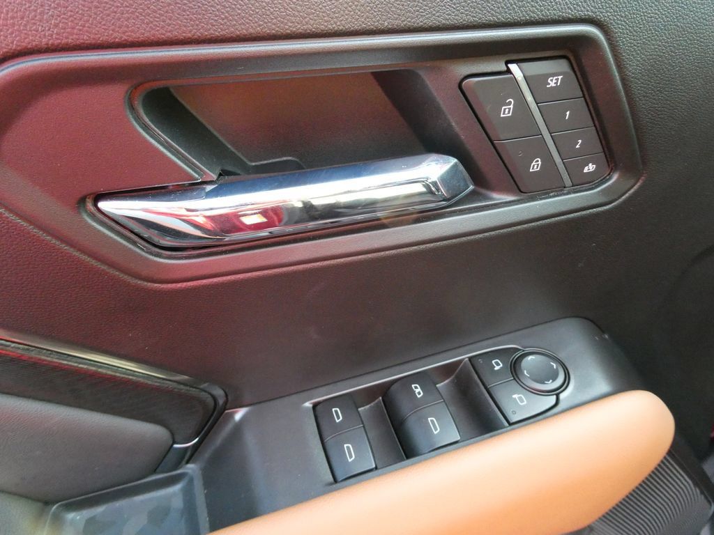 Used 2026 GMC Canyon AT4 w/ Technology Plus Package AWD/4WD image 25