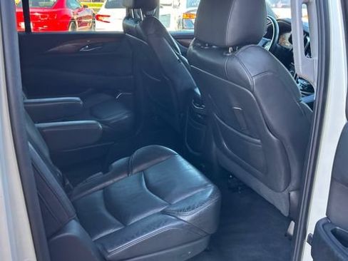 Used 2015 Cadillac Escalade ESV Premium RWD image 31