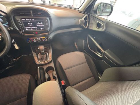 Used 2025 Kia Soul LX w/ LX Technology Package image 33