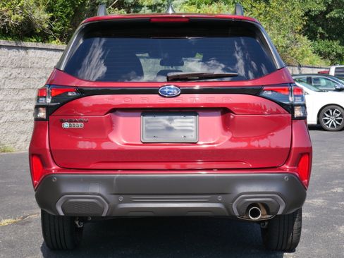 Used 2025 Subaru Forester Limited AWD/4WD image 5