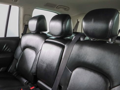 Used 2022 Nissan Armada SV w/ SV Appearance Package RWD image 25