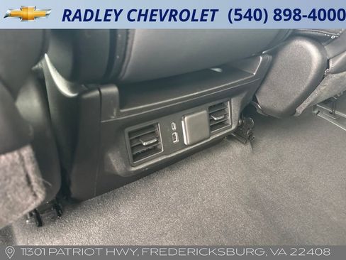 Used 2025 GMC Sierra 1500 SLT image 7