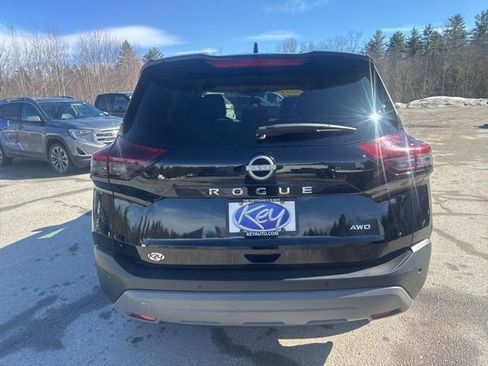 Used 2023 Nissan Rogue S image 5