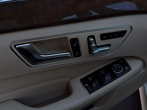 Used 2014 Mercedes-Benz E 350 E 350 image 18