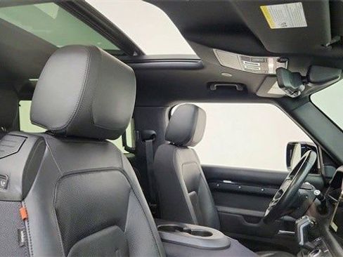 Used 2022 Land Rover Defender 90 X image 15