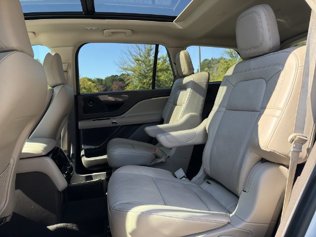 Used 2022 Lincoln Aviator Reserve w/ Elements Package Plus RWD image 23