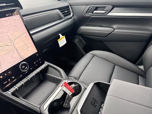 New 2026 GMC Terrain Elevation w/ Elevation Premium Package image 22