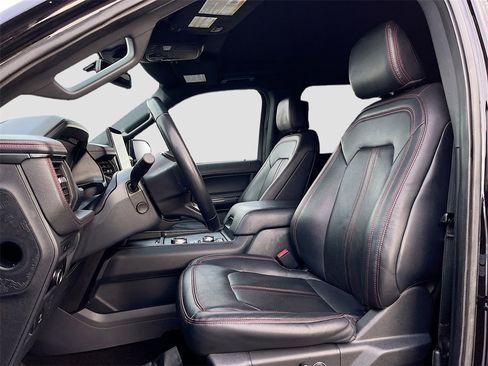 Used 2023 Ford Expedition Limited image 21