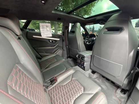Used 2020 Lamborghini Urus AWD/4WD image 22