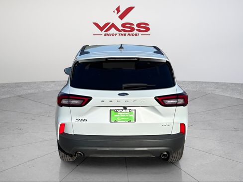 Used 2025 Ford Escape ST-Line Select AWD/4WD image 4