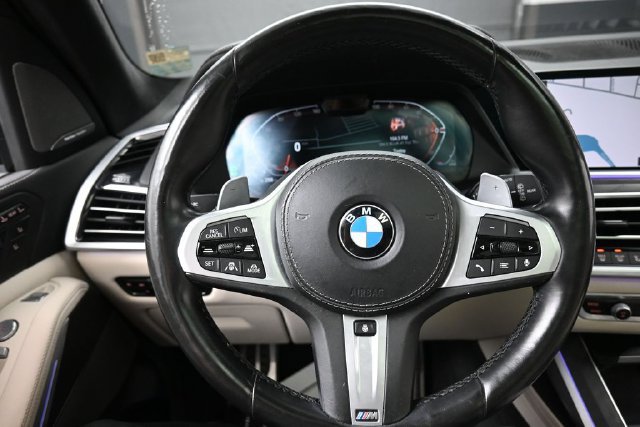 Used 2021 BMW X7 xDrive40i w/ M Sport Package AWD/4WD image 8