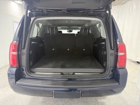 Used 2020 Chevrolet Suburban LT w/ Luxury Package image 10