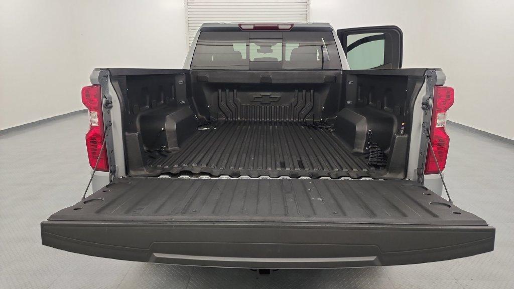 Used 2023 Chevrolet Silverado 1500 LT w/ Safety Package AWD/4WD image 26