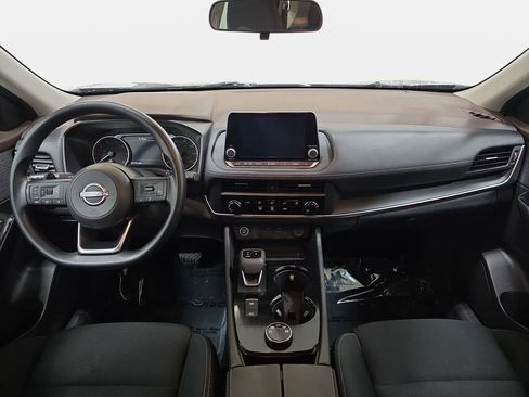 Used 2023 Nissan Rogue S image 10