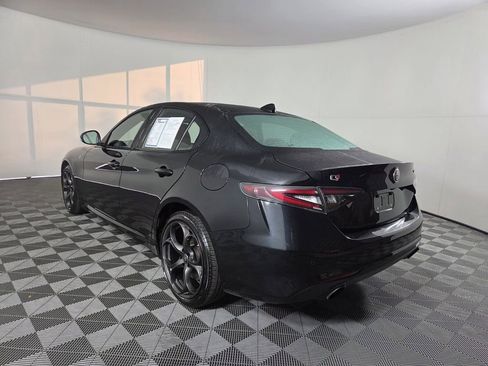 Used 2024 Alfa Romeo Giulia Ti w/ Performance Driving Package image 7