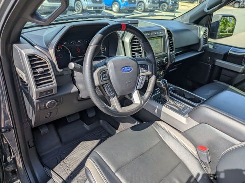 Used 2018 Ford F150 Raptor w/ Equipment Group 802A Luxury AWD/4WD image 14