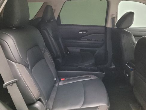 Used 2022 Nissan Pathfinder SL w/ SL Premium Package FWD image 19