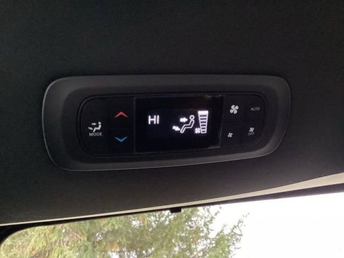 New 2026 Chrysler Pacifica Select image 20