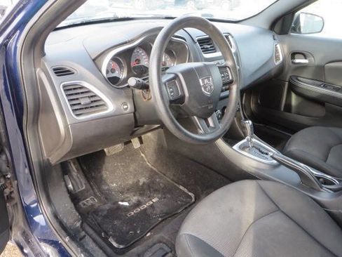 Used 2013 Dodge Avenger SE image 11
