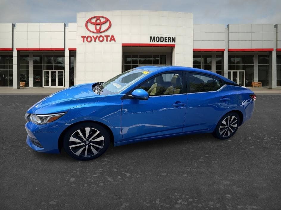 Used 2022 Nissan Sentra SV w/ SV Premium Package FWD image 5