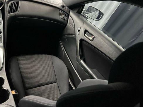Used 2015 Hyundai Genesis 3.8 image 20