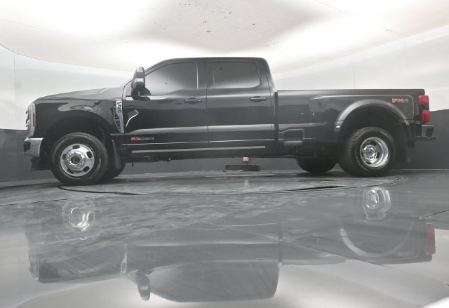 Used 2025 Ford F350 Lariat w/ Lariat Ultimate Package AWD/4WD image 56