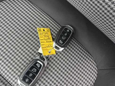 Used 2020 Hyundai Kona SEL Plus image 32