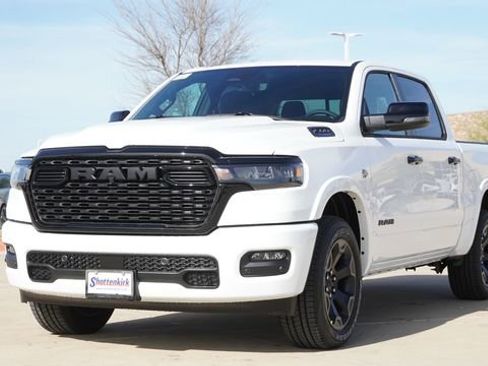 New 2026 RAM 1500 4x4 Crew Cab image 3