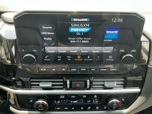 Used 2025 Nissan Pathfinder SL AWD/4WD image 18