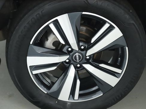 Certified 2023 Nissan Rogue SL w/ SL Premium Package AWD/4WD image 12