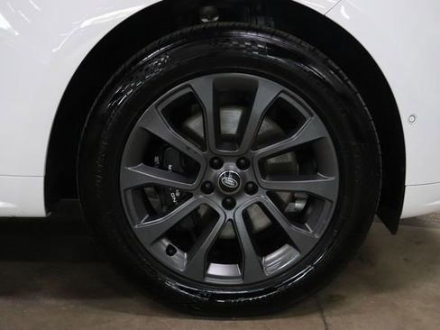 Used 2024 Land Rover Range Rover Sport Dynamic SE AWD/4WD image 40