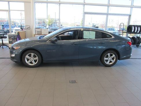 Used 2024 Chevrolet Malibu LT image 4