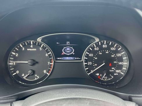 Used 2020 Nissan Pathfinder SL FWD image 27