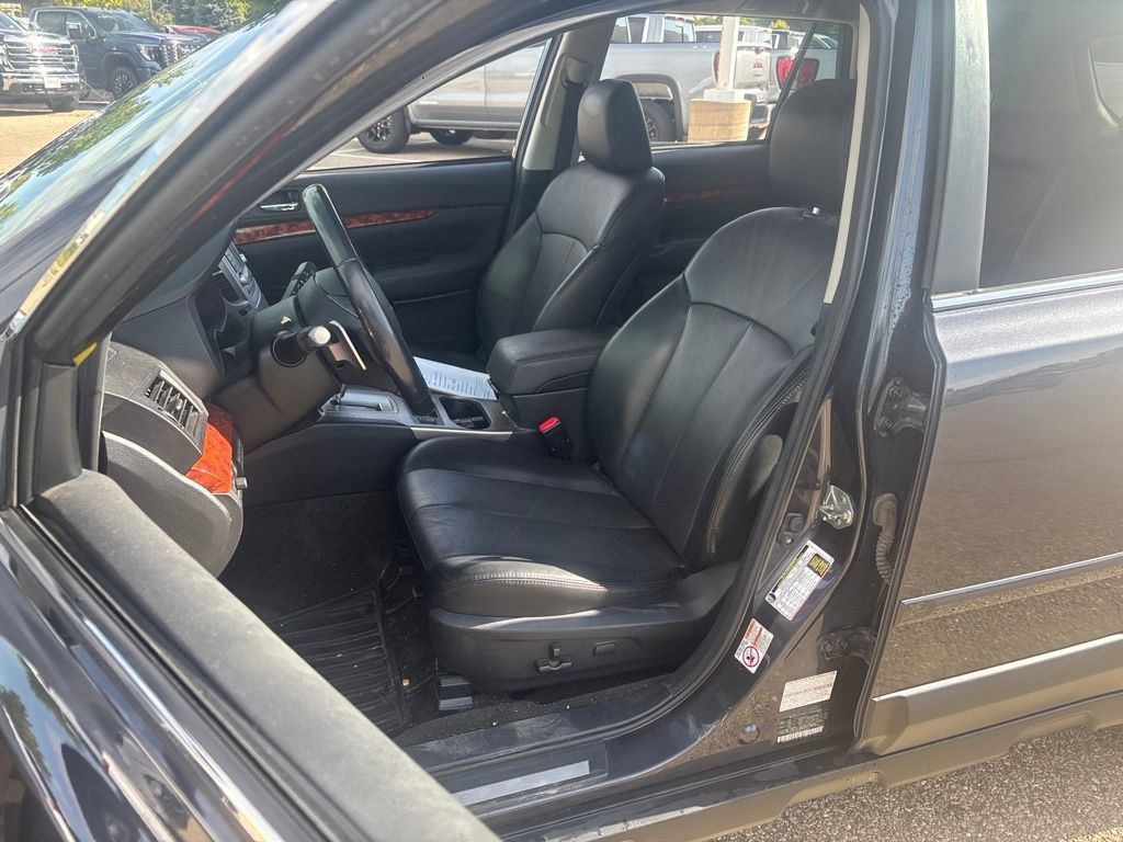 Used 2012 Subaru Outback 2.5i Limited w/ Moonroof Pkg AWD/4WD image 20