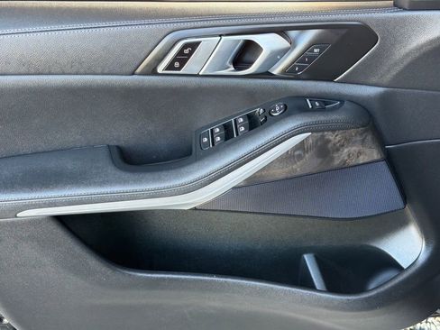 Used 2022 BMW X5 sDrive40i w/ Parking Assistance Package image 3