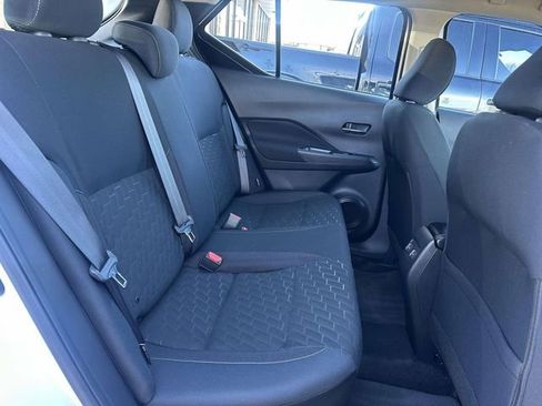 Used 2023 Nissan Kicks SV image 10