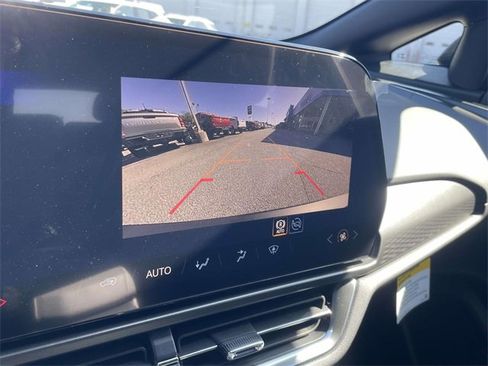 New 2026 Chevrolet Equinox EV LT image 14