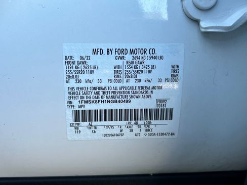 Used 2022 Ford Explorer Limited w/ Equipment Group 301A image 31