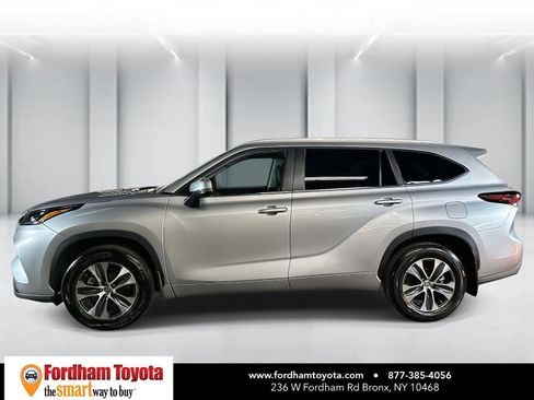 Certified 2025 Toyota Highlander XLE AWD/4WD image 6