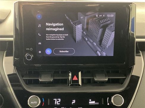 Used 2025 Toyota Corolla SE image 19