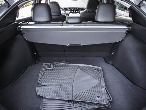 Used 2016 Toyota Prius Four w/ Advanced Technology Package image 21